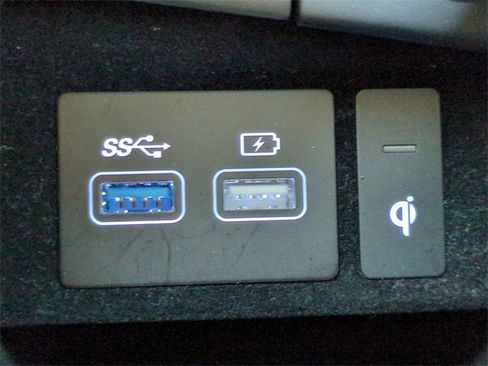 Certified 2022 Genesis GV70 2.5T image 21