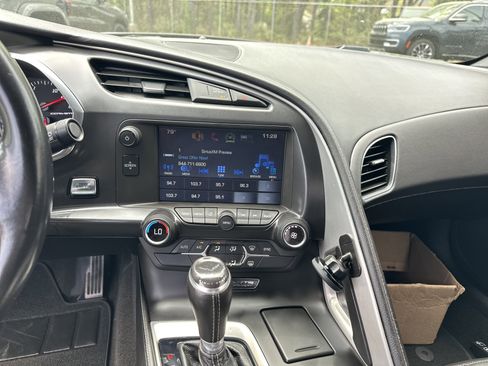 Used 2017 Chevrolet Corvette Stingray Coupe w/ Carbon Flash Badge Package image 25