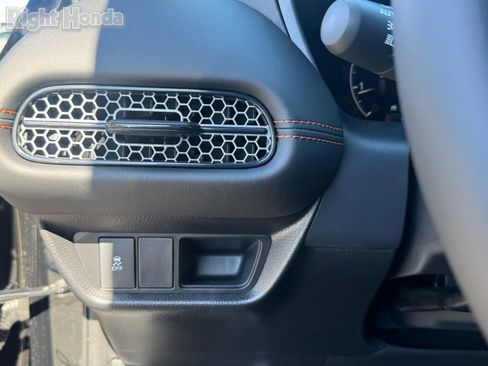 Used 2026 Honda HR-V Sport image 15