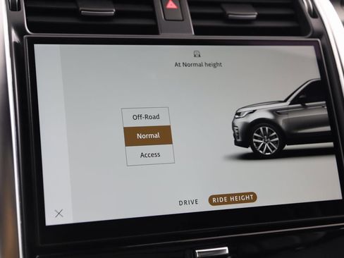 Used 2023 Land Rover Discovery S R-Dynamic image 35