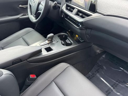 New 2026 Lexus UX 300h FWD image 26