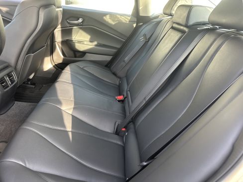 Used 2023 Acura TLX image 12