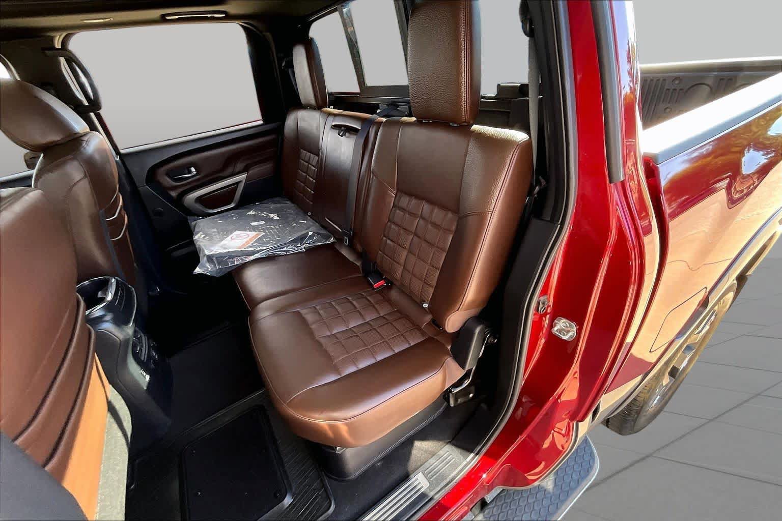 Used 2020 Nissan Titan Platinum Reserve w/ Moonroof Package AWD/4WD image 20