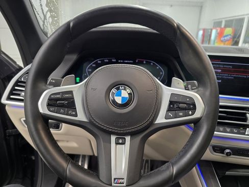 Used 2021 BMW X5 M50i w/ Premium Package image 19