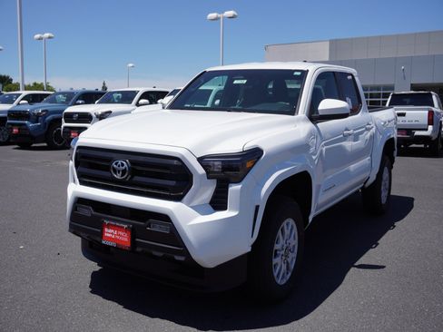 New 2026 Toyota Tacoma SR5 AWD/4WD image 7