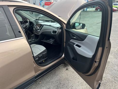Used 2019 Chevrolet Equinox LT image 30