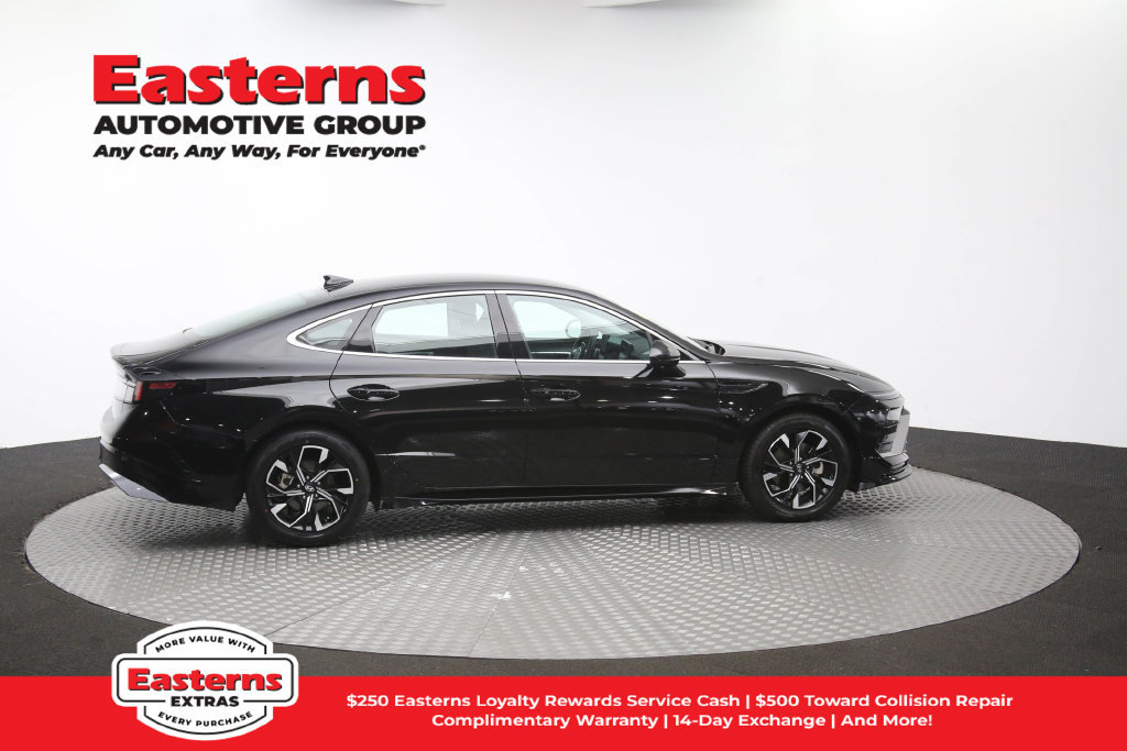 Used 2025 Hyundai Sonata SEL FWD image 47