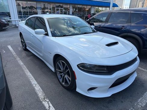 Used 2020 Dodge Charger R/T w/ Plus Group RWD image 4
