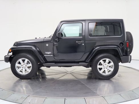 Used 2017 Jeep Wrangler Sahara w/ Connectivity Group image 2