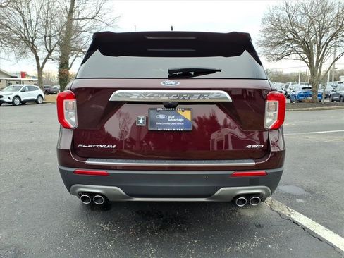 Used 2022 Ford Explorer Platinum w/ Equipment Group 601A image 3