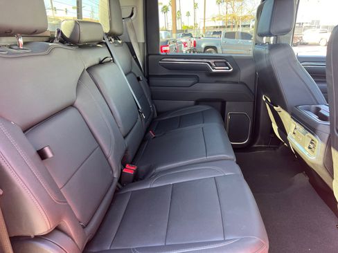 Used 2024 Chevrolet Silverado 2500 LTZ w/ LTZ Plus Package image 18