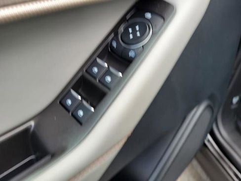 New 2026 Ford Explorer Active w/ Active Comfort Package image 23