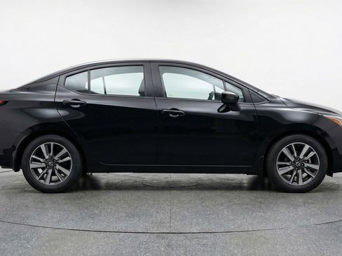 Used 2025 Nissan Versa SV FWD image 11