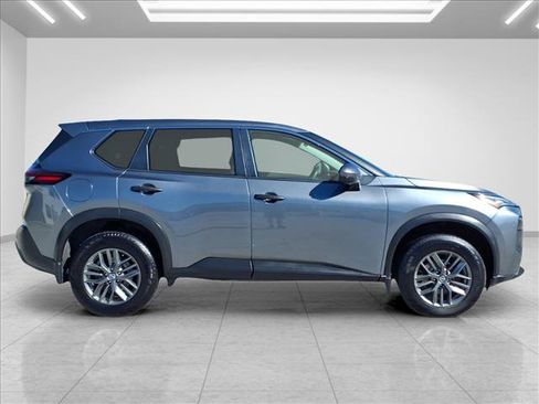 Used 2021 Nissan Rogue S AWD/4WD image 12