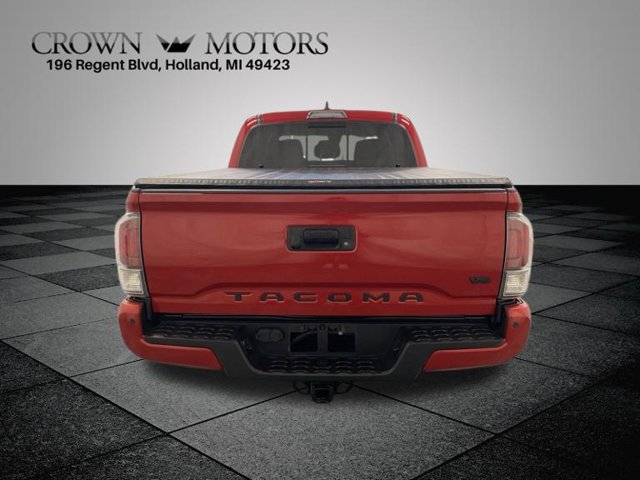 Used 2022 Toyota Tacoma TRD Off-Road w/ Technology Package AWD/4WD image 5
