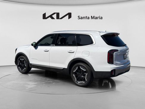 Certified 2023 Kia Telluride EX w/ EX Captain's Chair Package image 6