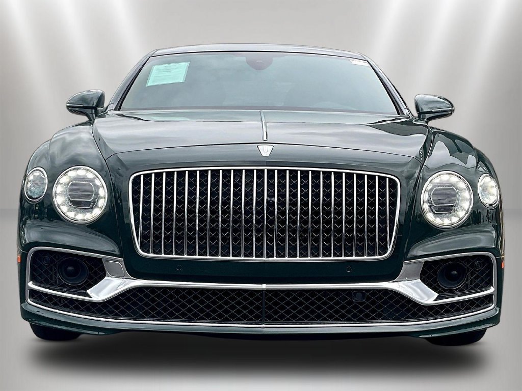 Used 2022 Bentley Flying Spur V8 AWD/4WD image 2