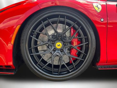 Used 2022 Ferrari F8 Tributo RWD image 29
