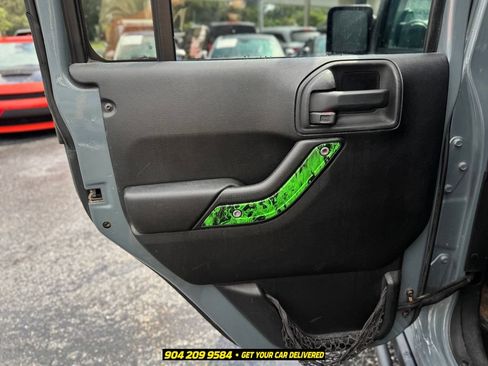 Used 2014 Jeep Wrangler Unlimited Rubicon AWD/4WD image 19