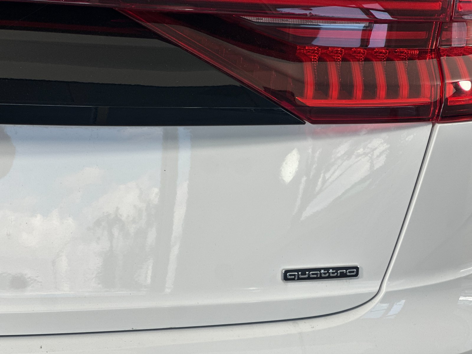 Used 2023 Audi Q8 Premium w/ Convenience Package AWD/4WD image 25