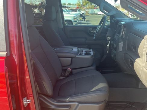 Used 2019 Chevrolet Silverado 1500 Custom w/ Custom Convenience Package image 12