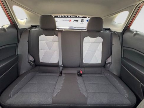 Used 2024 Chevrolet Trax LS w/ LS Convenience Package FWD image 13