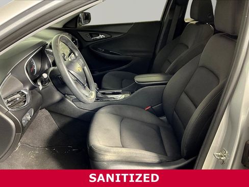 Used 2021 Chevrolet Malibu LT FWD image 18