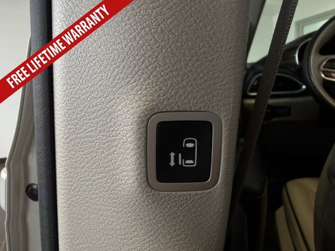 Used 2021 Chrysler Pacifica Limited w/ Premium & Safety Sphere Group FWD image 44