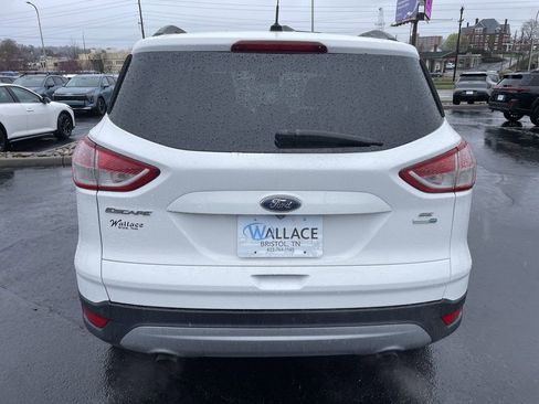 Used 2016 Ford Escape SE image 5