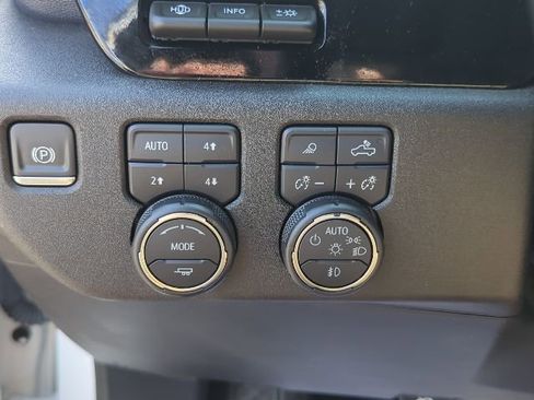 Used 2024 Chevrolet Silverado 1500 High Country image 37