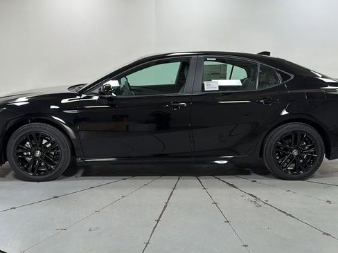 New 2026 Toyota Camry SE image 8