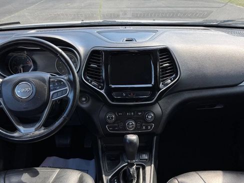Used 2019 Jeep Cherokee Limited FWD image 11