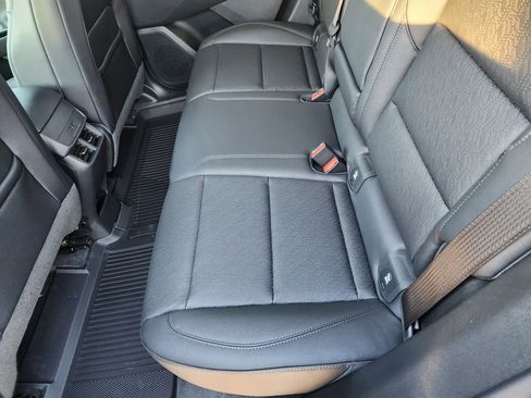 New 2026 Chevrolet Equinox LT w/ Convenience Package II image 14