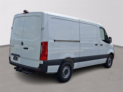 Used 2025 Mercedes-Benz Sprinter 2500 image 5