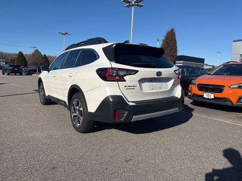 Used 2021 Subaru Outback Limited image 3