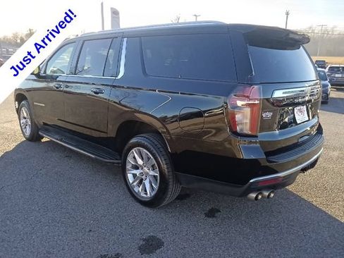 Used 2024 Chevrolet Suburban Premier RWD image 5
