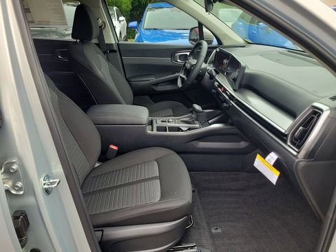 New 2026 Kia Sorento LX FWD image 7