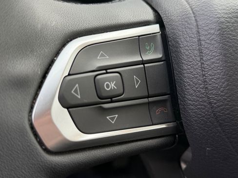 Used 2025 Jeep Compass Latitude w/ Altitude Special Edition image 23