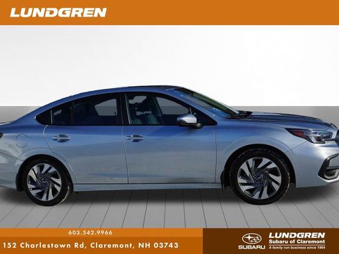 Used 2025 Subaru Legacy Limited AWD/4WD image 2