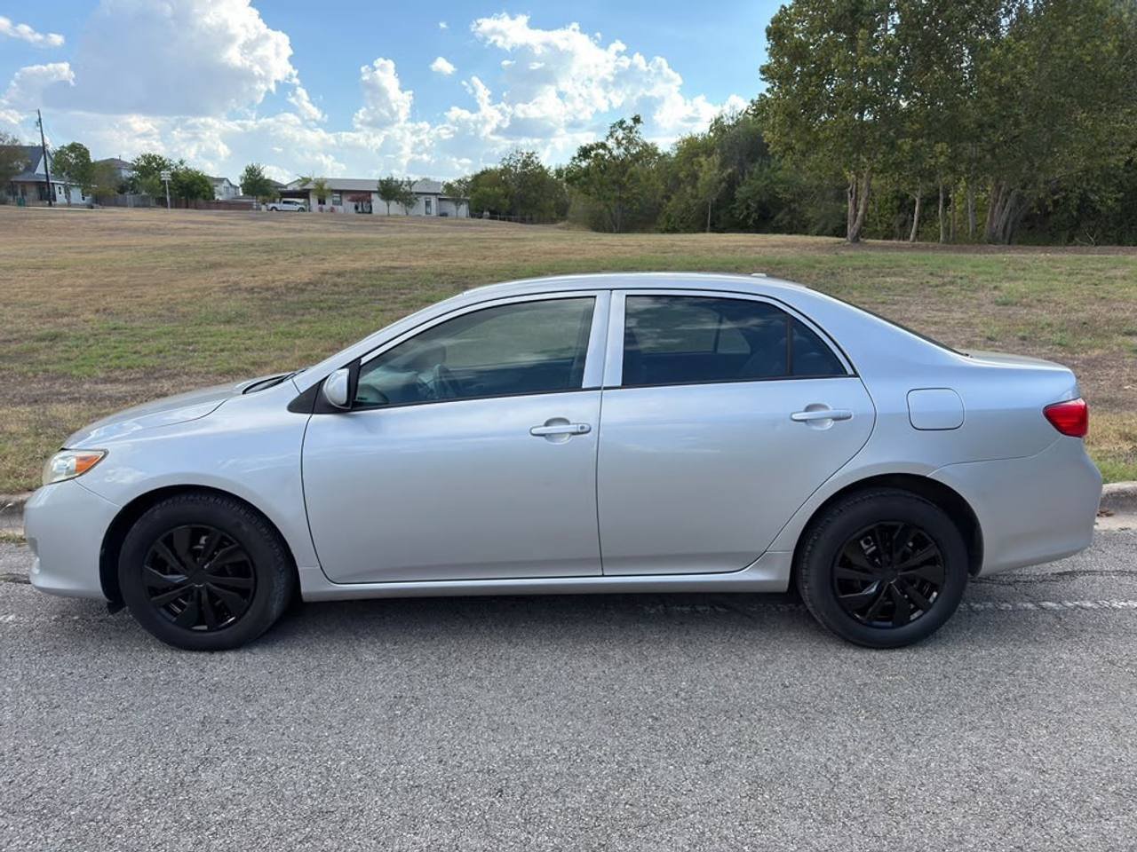 Used 2009 Toyota Corolla XLE FWD image 1
