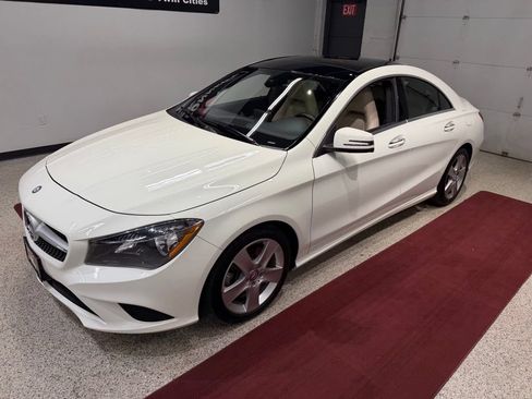 Used 2015 Mercedes-Benz CLA 250 4MATIC image 3
