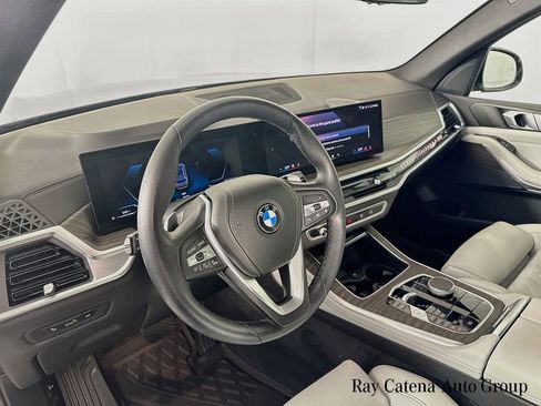 Used 2024 BMW X5 xDrive40i w/ Parking Assistance Package AWD/4WD image 9