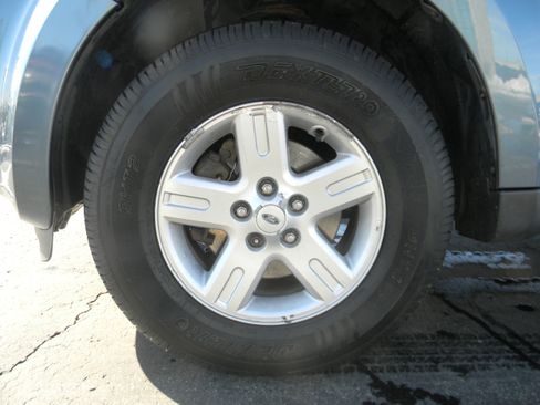 Used 2011 Ford Escape XLT image 4