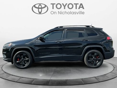Used 2020 Jeep Cherokee Latitude Plus AWD/4WD image 2