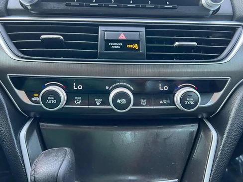 Used 2018 Honda Accord LX image 41