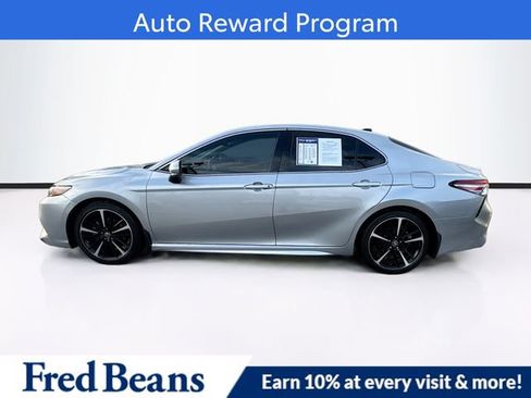 Used 2019 Toyota Camry XSE image 4