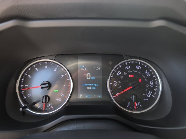 Used 2022 Toyota RAV4 XLE w/ Convenience Package FWD image 12