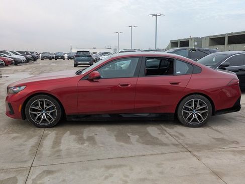 Used 2025 BMW i5 xDrive40 w/ Executive Package image 8