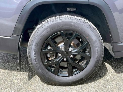 Certified 2025 Jeep Grand Cherokee L Altitude image 10