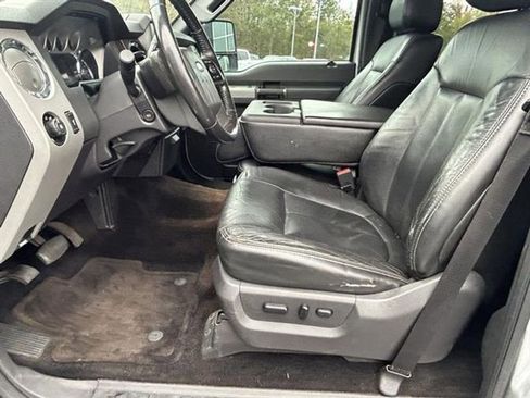 Used 2013 Ford F250 Lariat image 17
